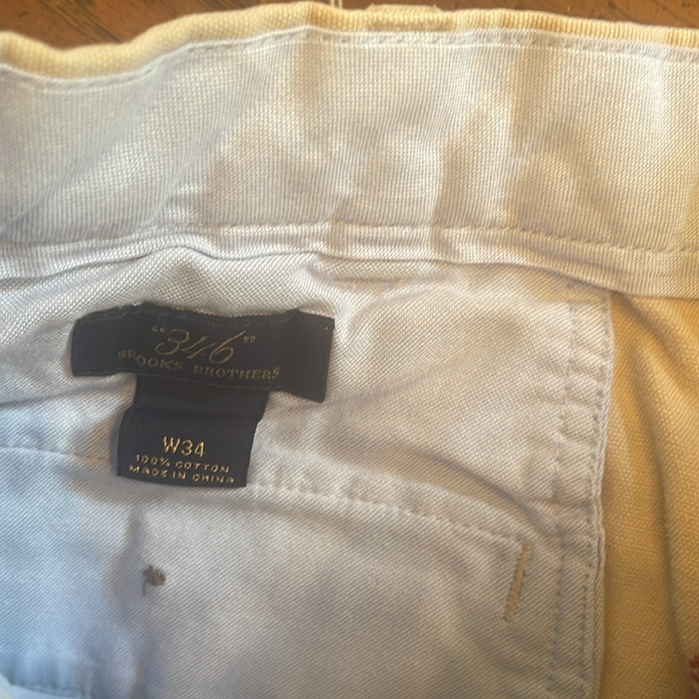 Brooks Brothers Men's khaki Shorts with Red Embroidery lobsters size W34 - Picture 2 of 3